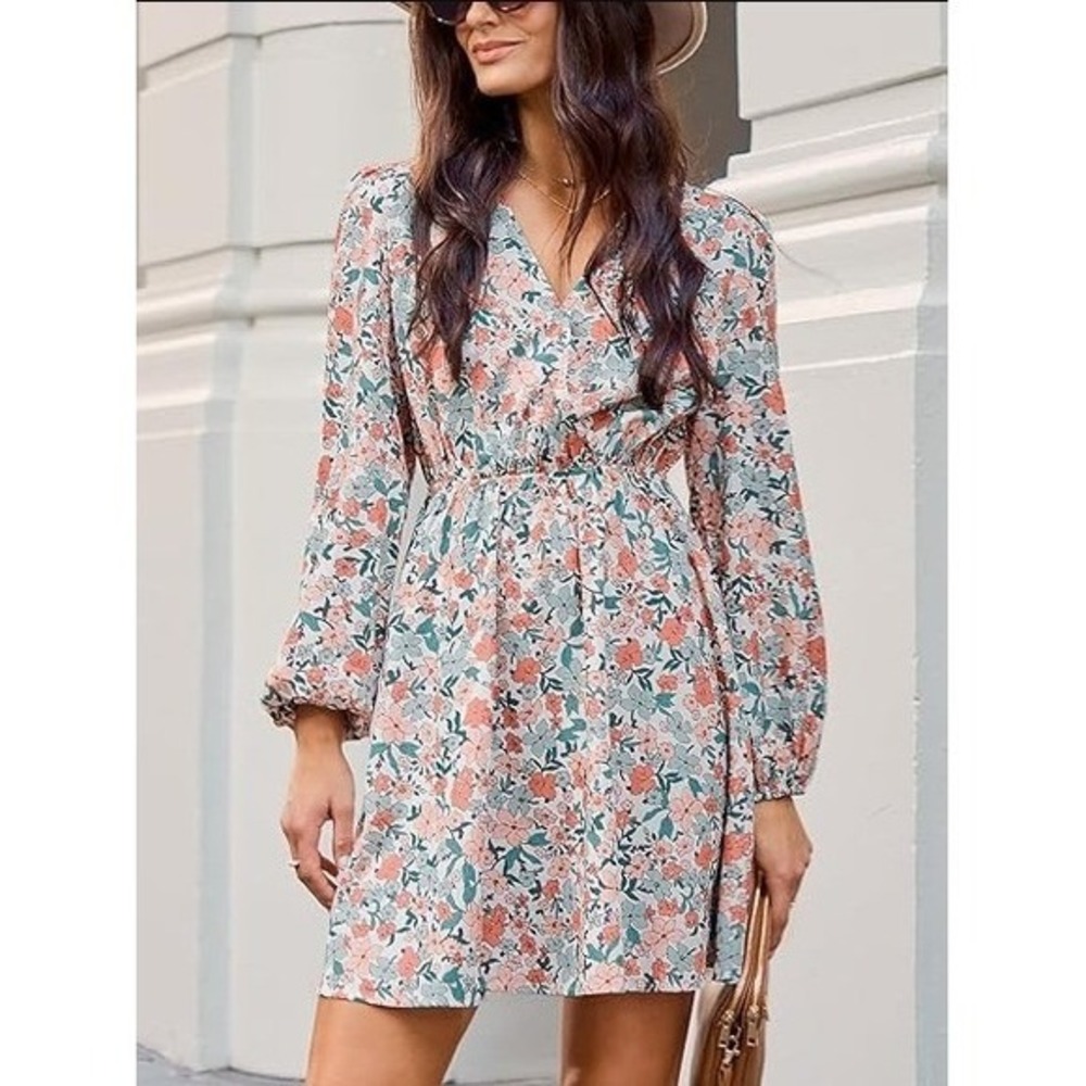 NEW Cupshe XL Floral Flowy V Neck Mini Dress Lightweight Casual‎ Garden Cottage